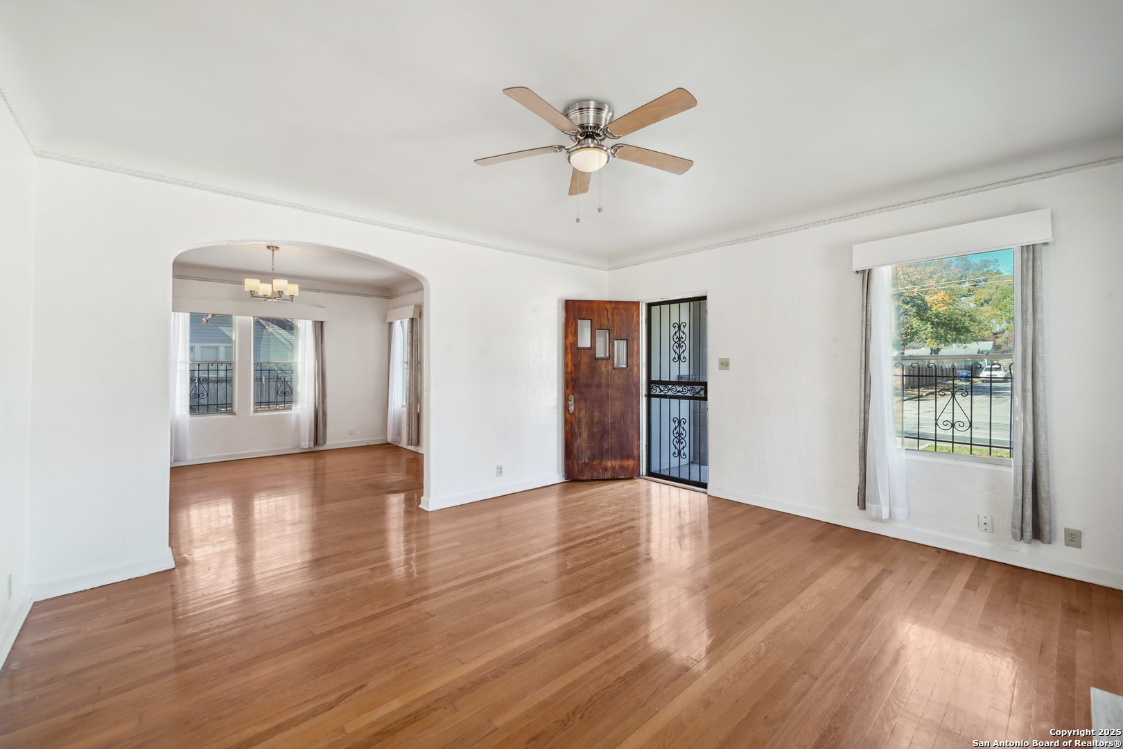 326 E Mistletoe Avenue San Antonio TX 78212