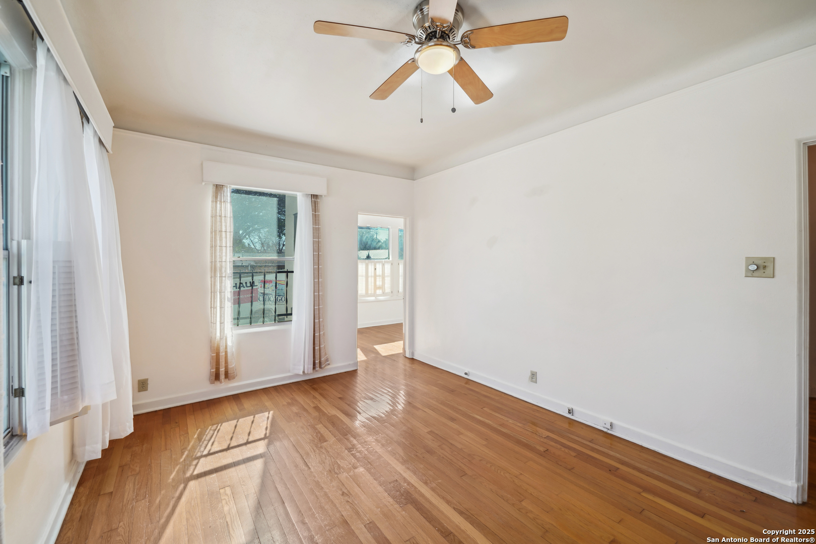 326 E Mistletoe Avenue San Antonio TX 78212