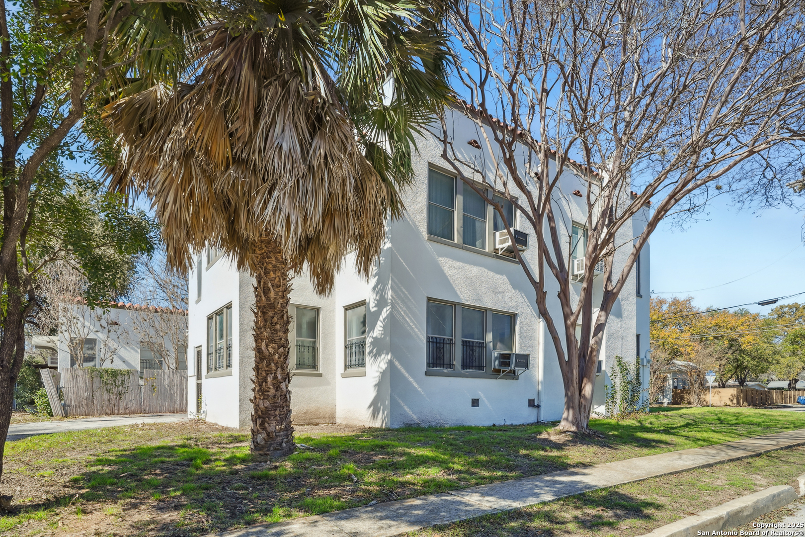 326 E Mistletoe Avenue San Antonio TX 78212