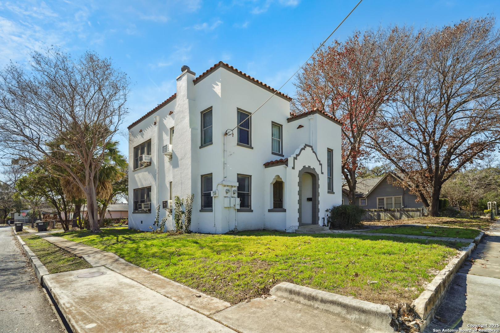 326 E Mistletoe Avenue San Antonio TX 78212