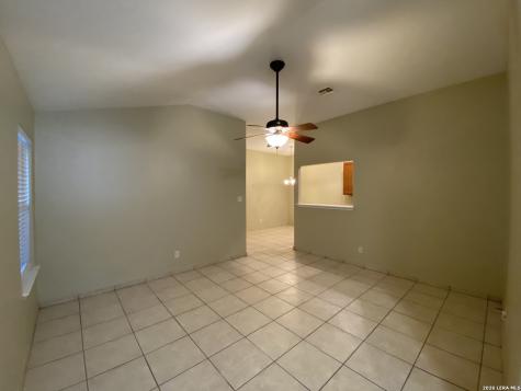 1411 Martin Pleasanton TX 78064