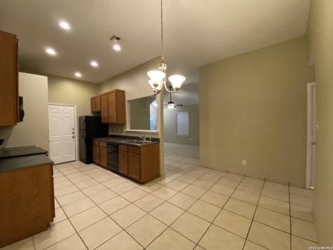 1411 Martin Pleasanton TX 78064
