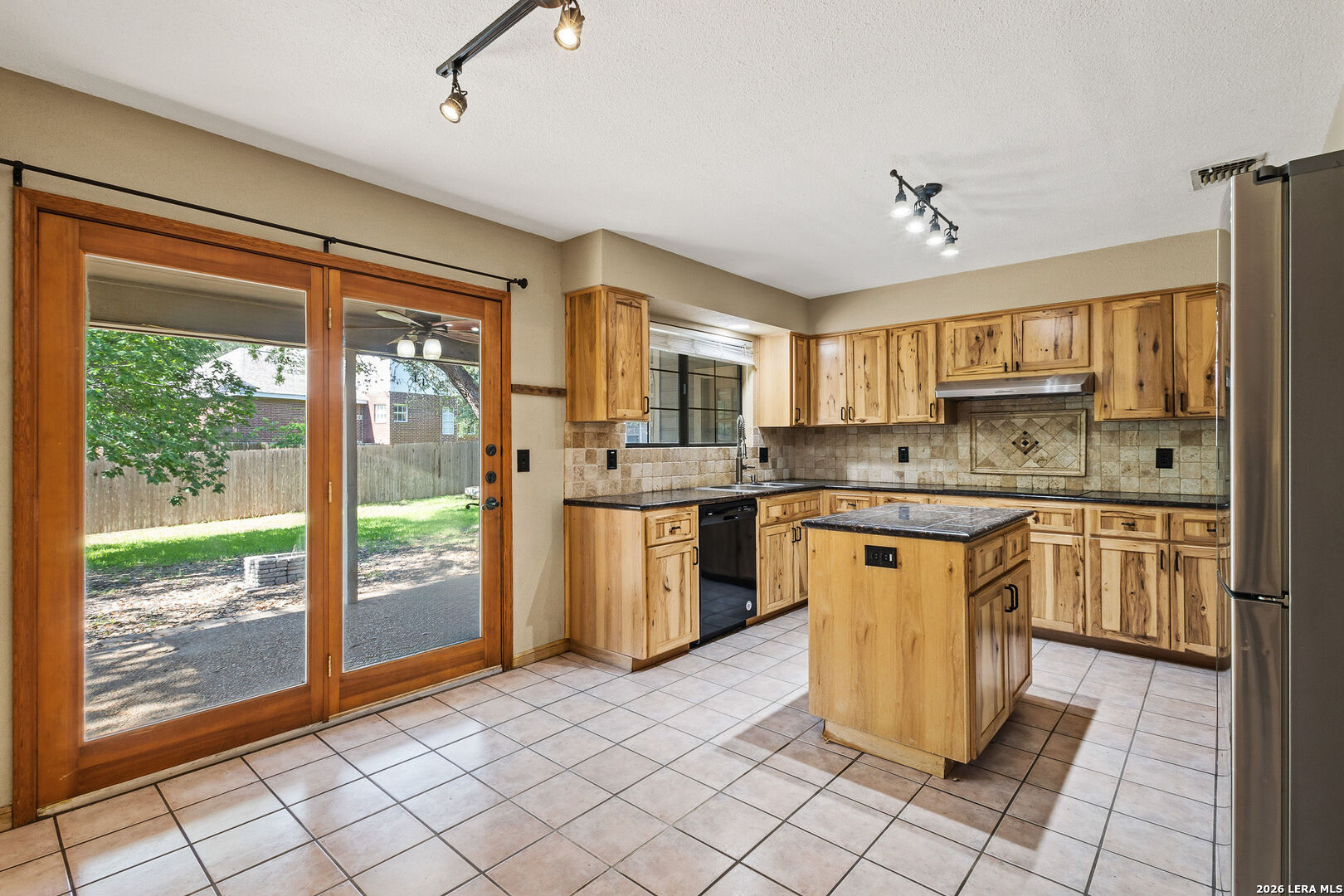 8911 Shady Leaf San Antonio TX 78254