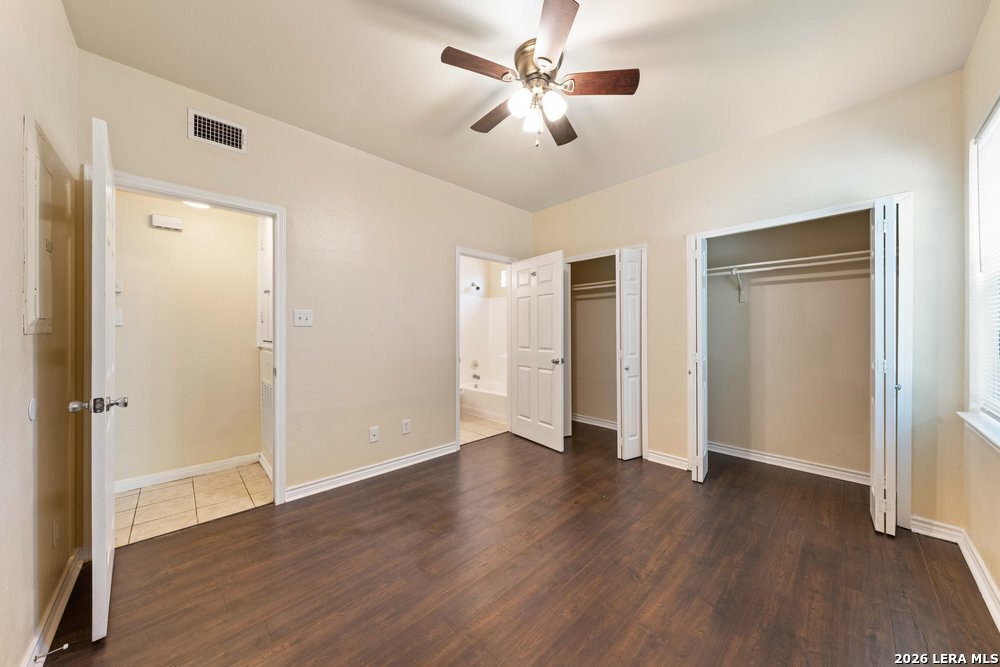 518 Dukeway Universal City TX 78148