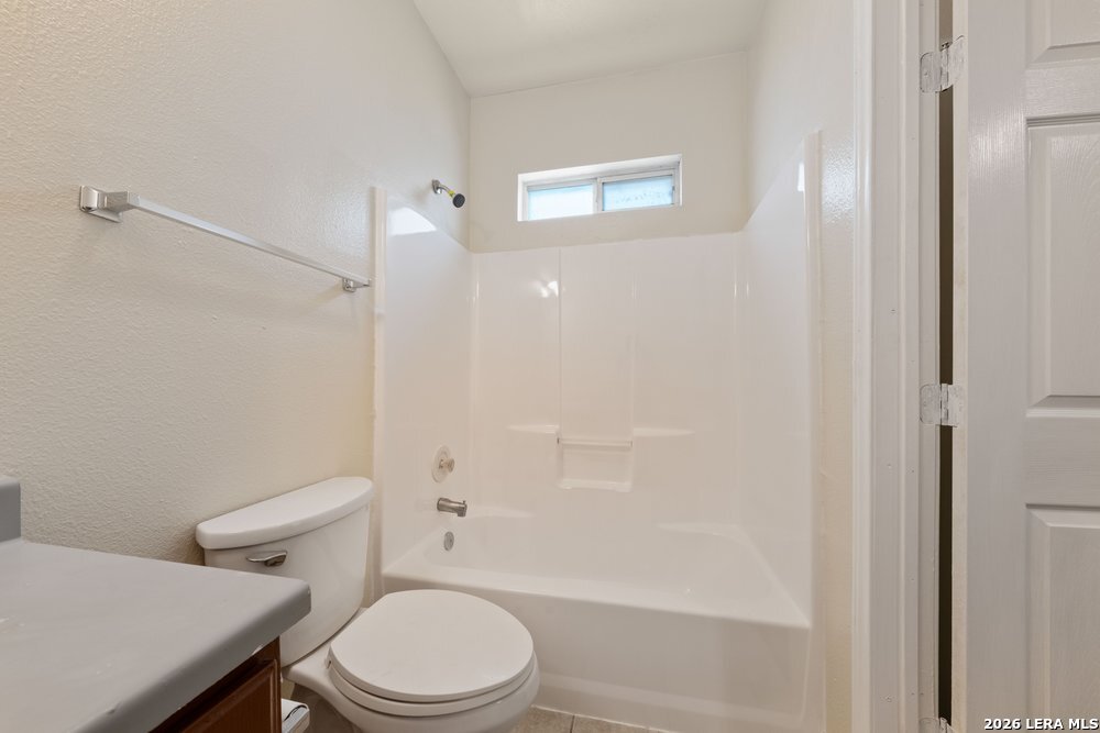 518 Dukeway Universal City TX 78148