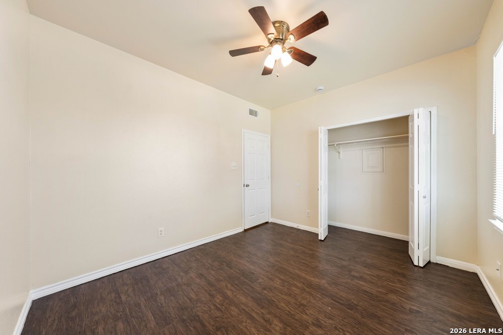 518 Dukeway Universal City TX 78148