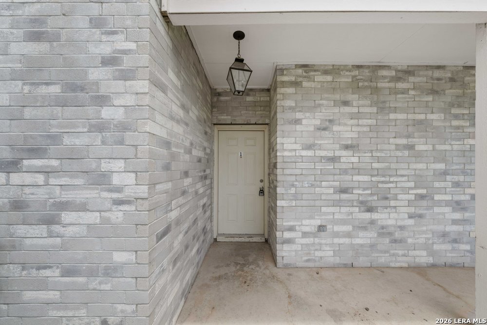 518 Dukeway Universal City TX 78148