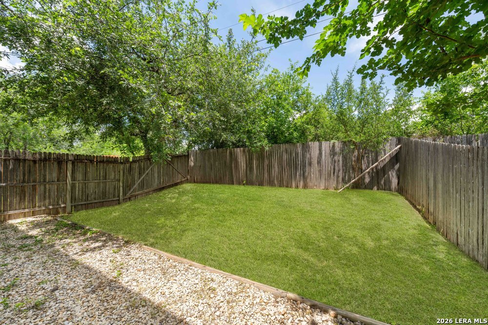 518 Dukeway Universal City TX 78148