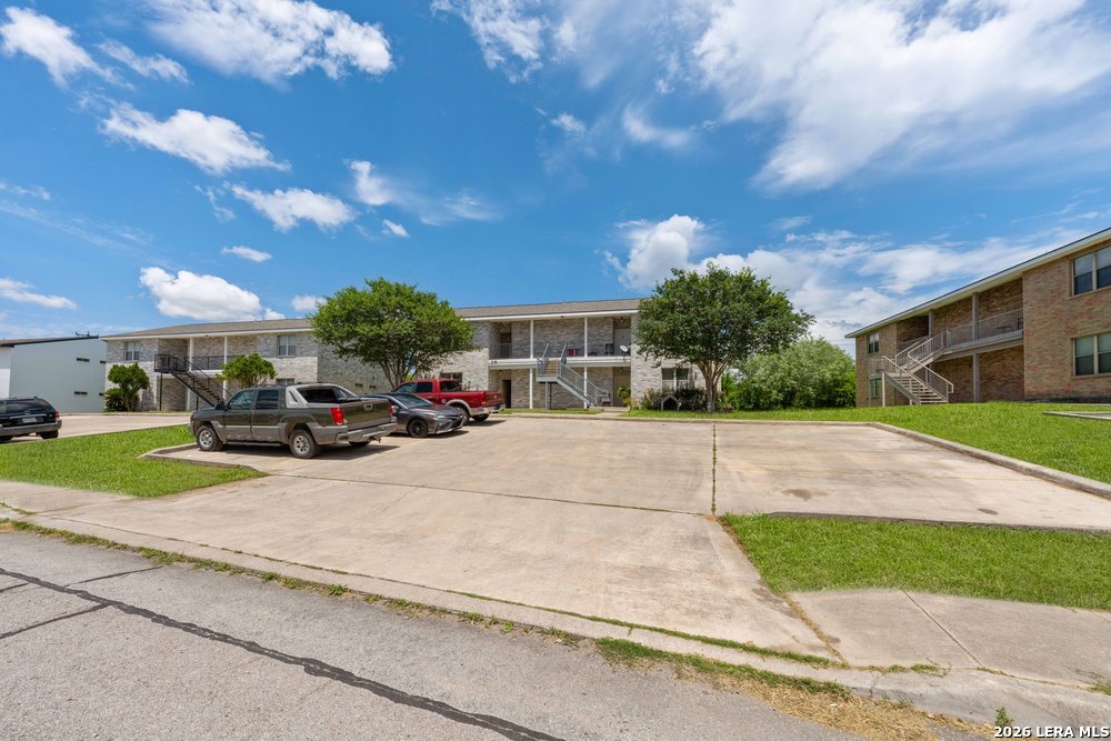 518 Dukeway Universal City TX 78148