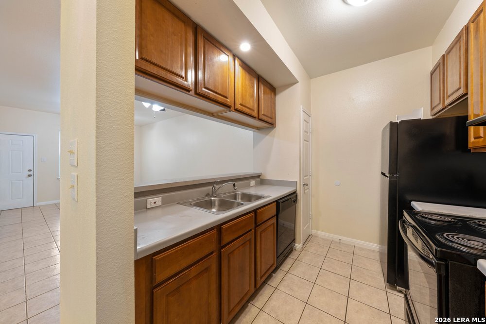 518 Dukeway Universal City TX 78148