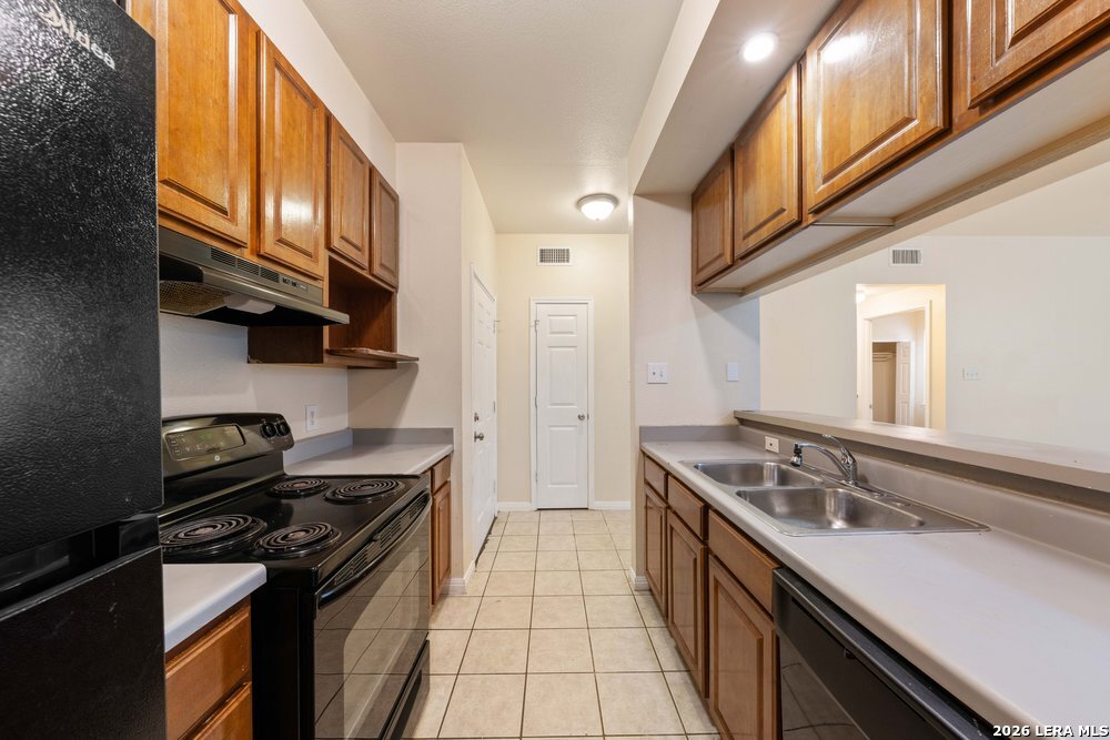 518 Dukeway Universal City TX 78148