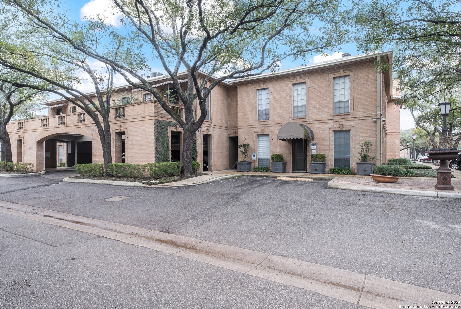 7707 Broadway San Antonio TX 78209