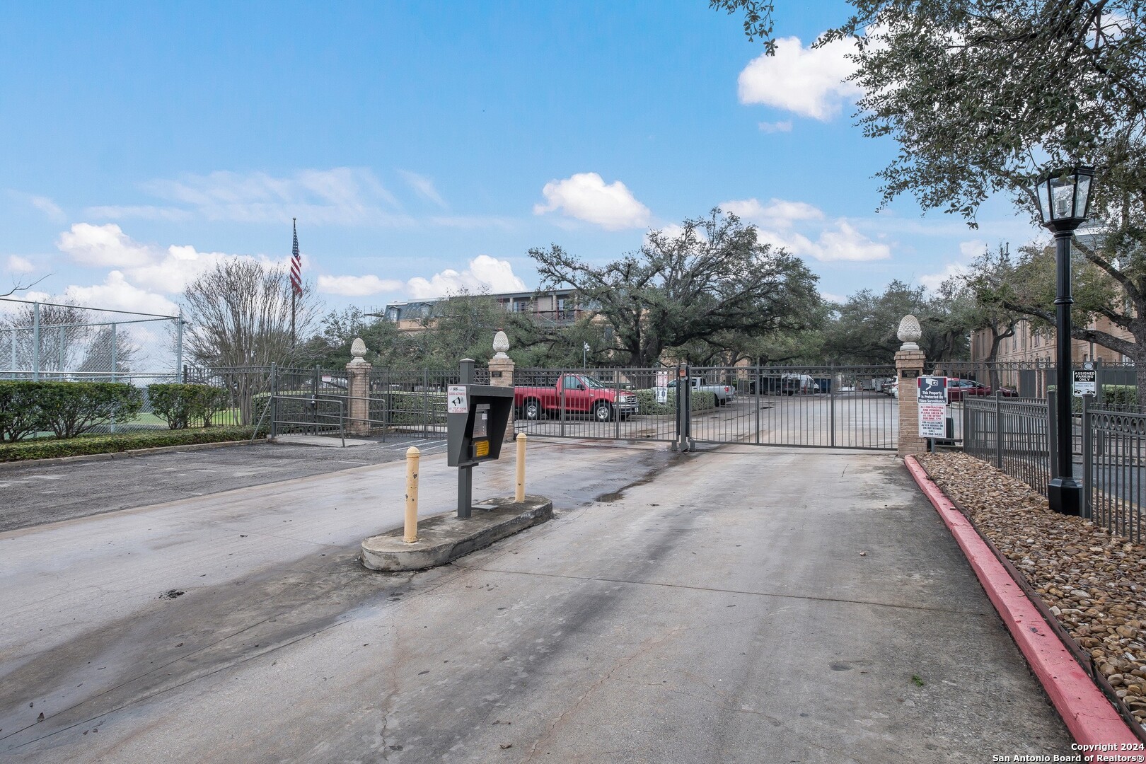 7707 Broadway San Antonio TX 78209