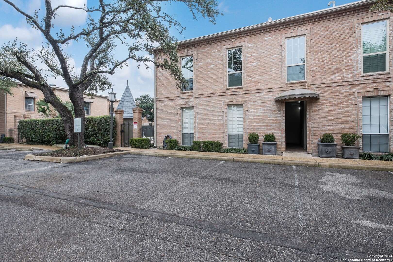 7707 Broadway San Antonio TX 78209