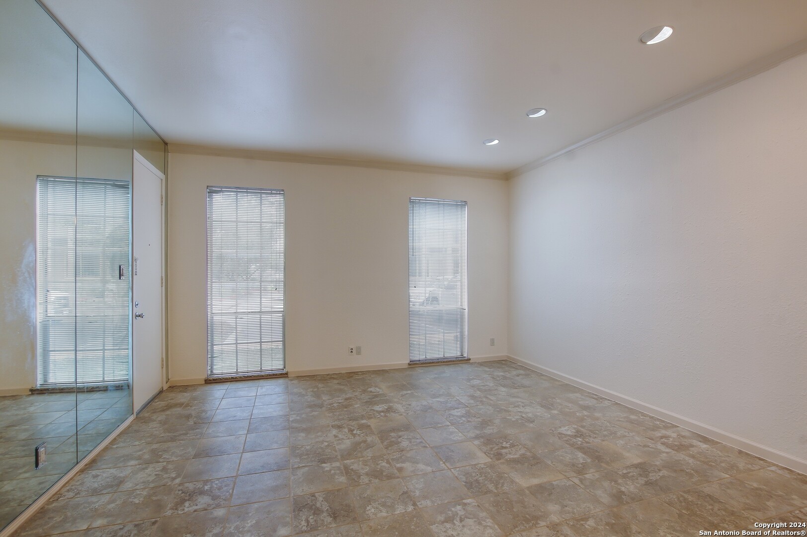 7707 Broadway San Antonio TX 78209