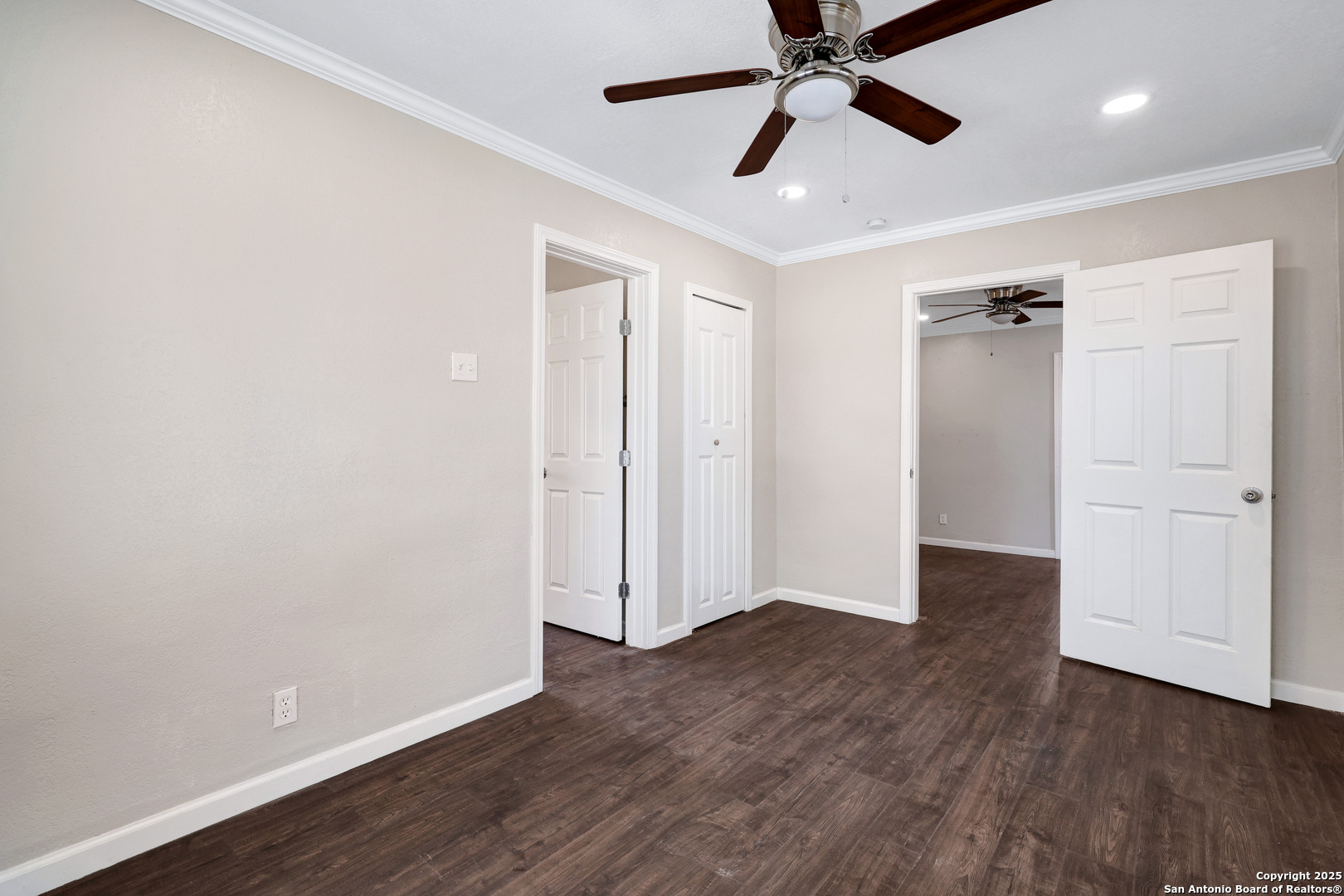 507 Hayden Avenue Devine TX 78016