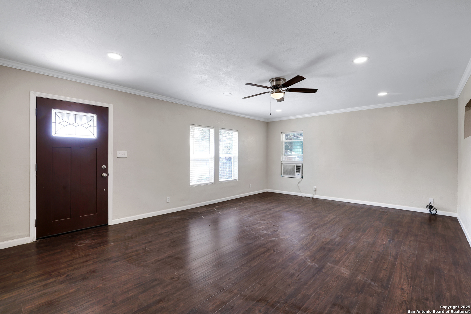 507 Hayden Avenue Devine TX 78016