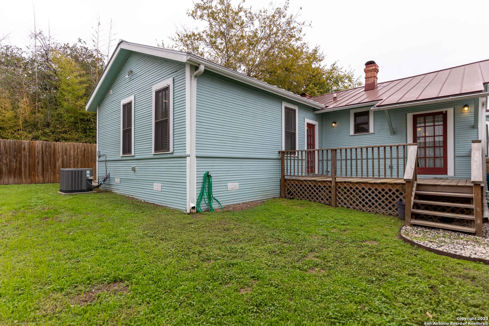 1121 E Crockett Street San Antonio TX 78202