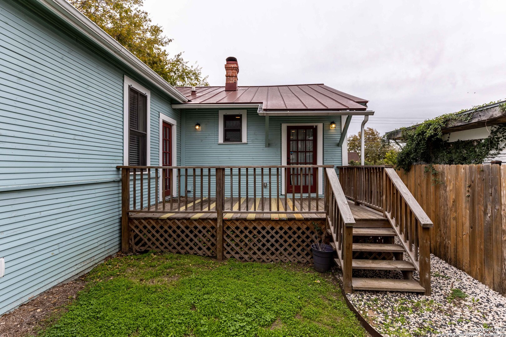 1121 E Crockett Street San Antonio TX 78202