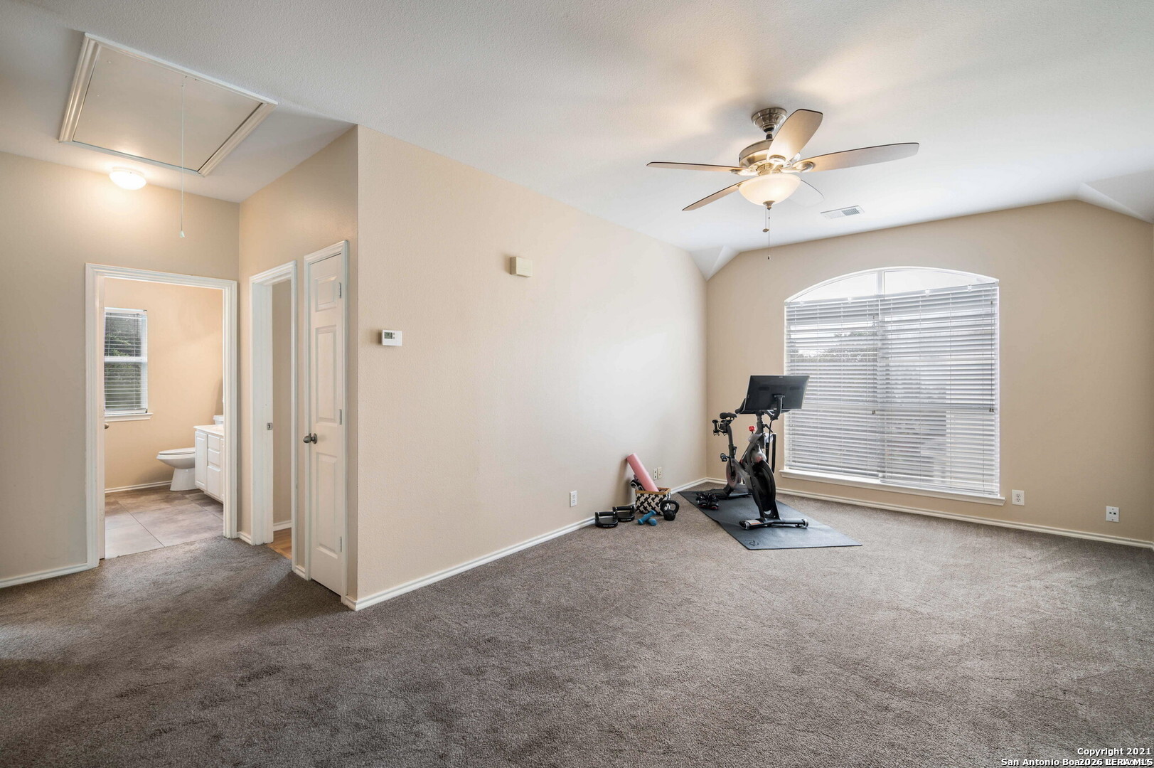 24510 Arrow Tree San Antonio TX 78258
