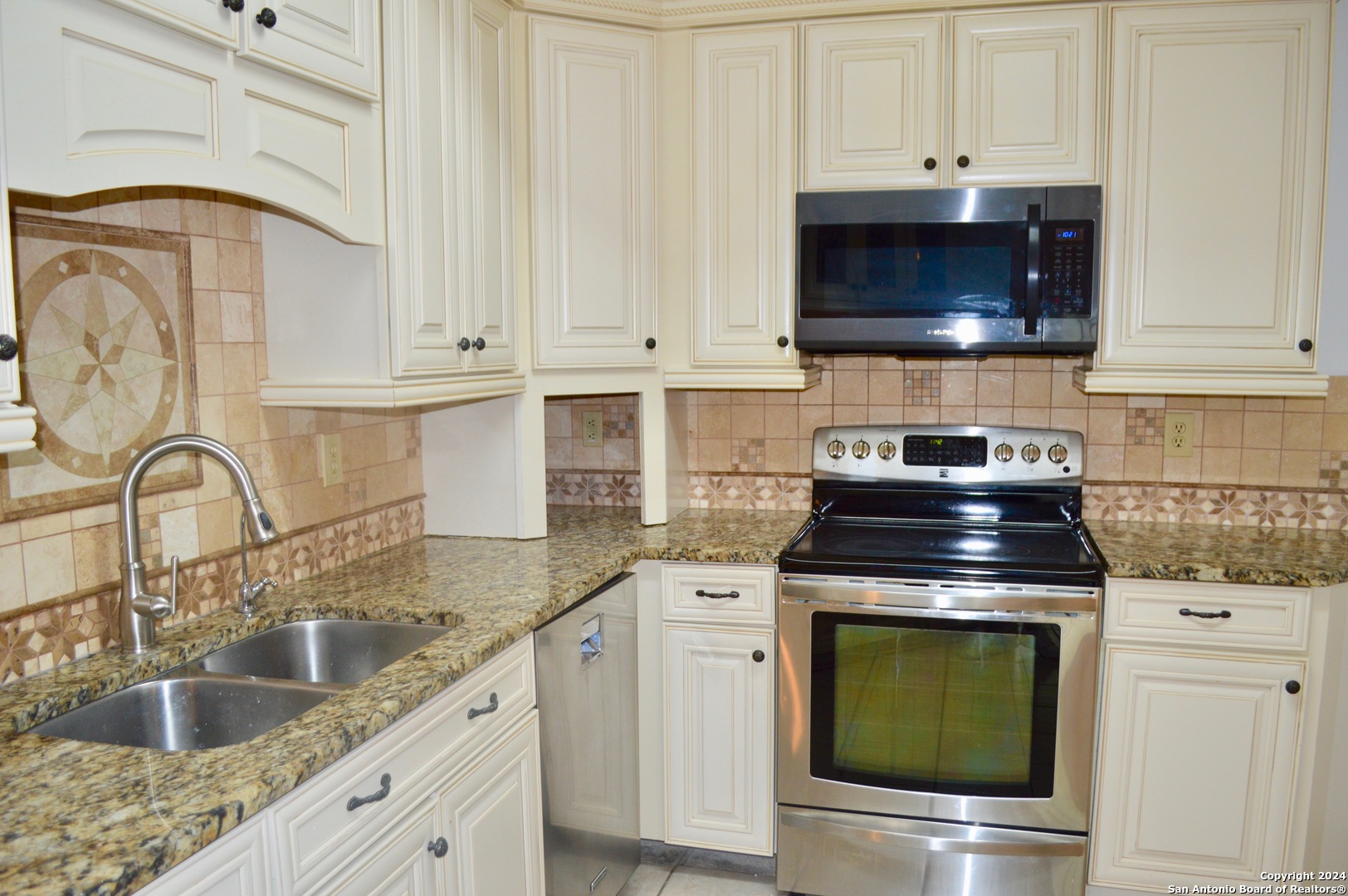 7934 Donshire Drive Converse TX 78109