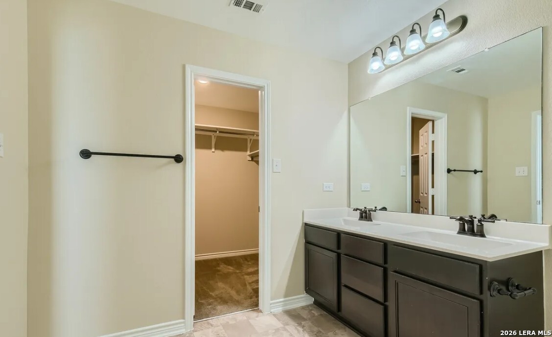 1511 Overlook Bank San Antonio TX 78245