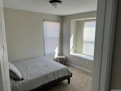 1511 Overlook Bank San Antonio TX 78245
