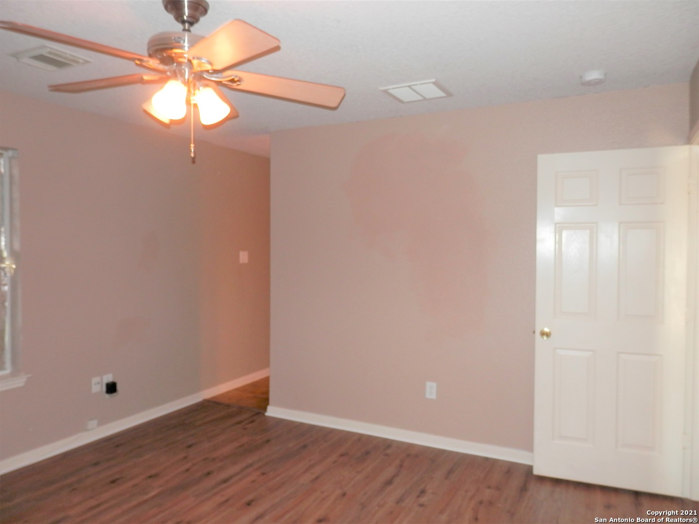 302 Renee Drive Converse TX 78109
