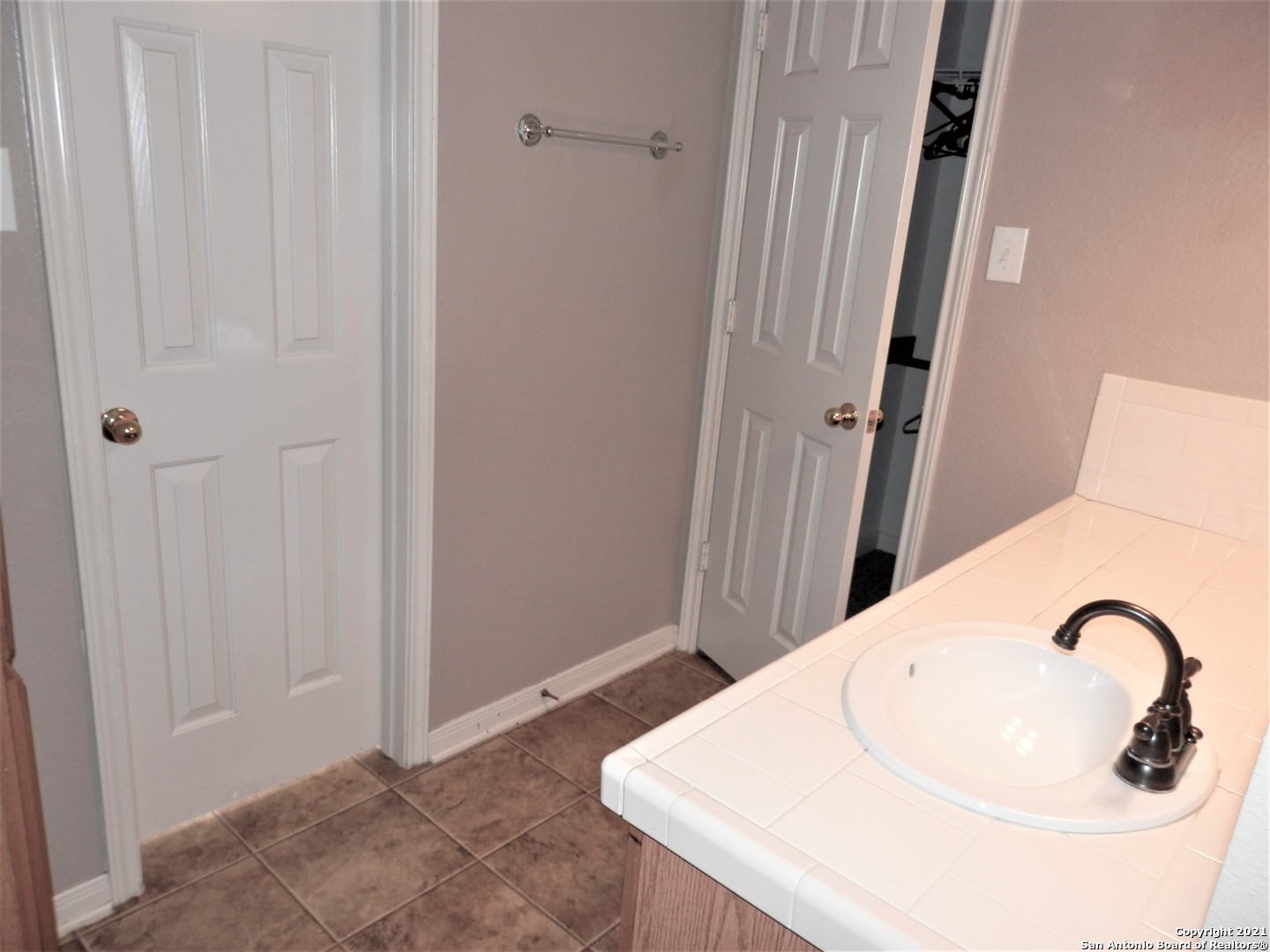 302 Renee Drive Converse TX 78109