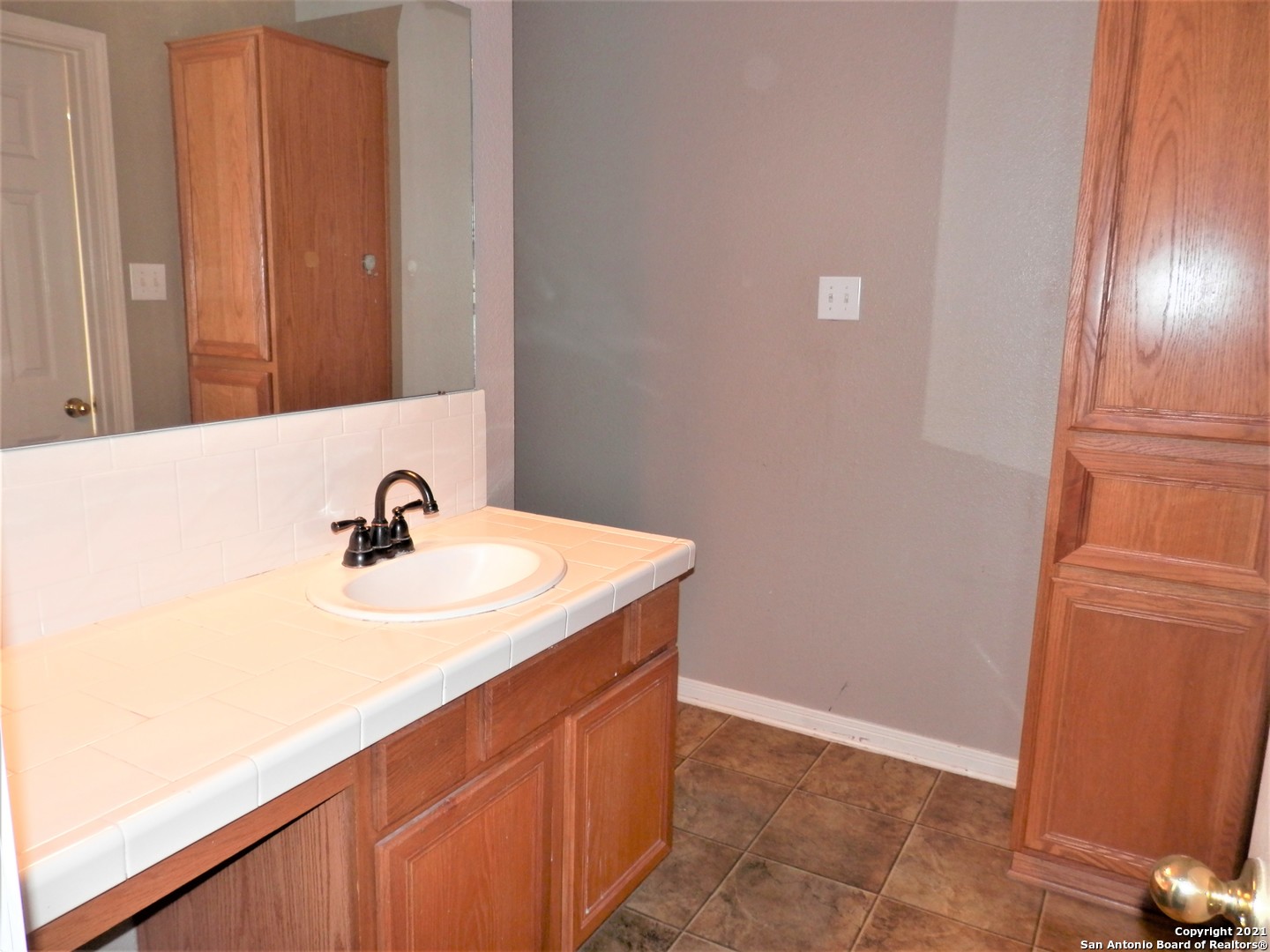 302 Renee Drive Converse TX 78109