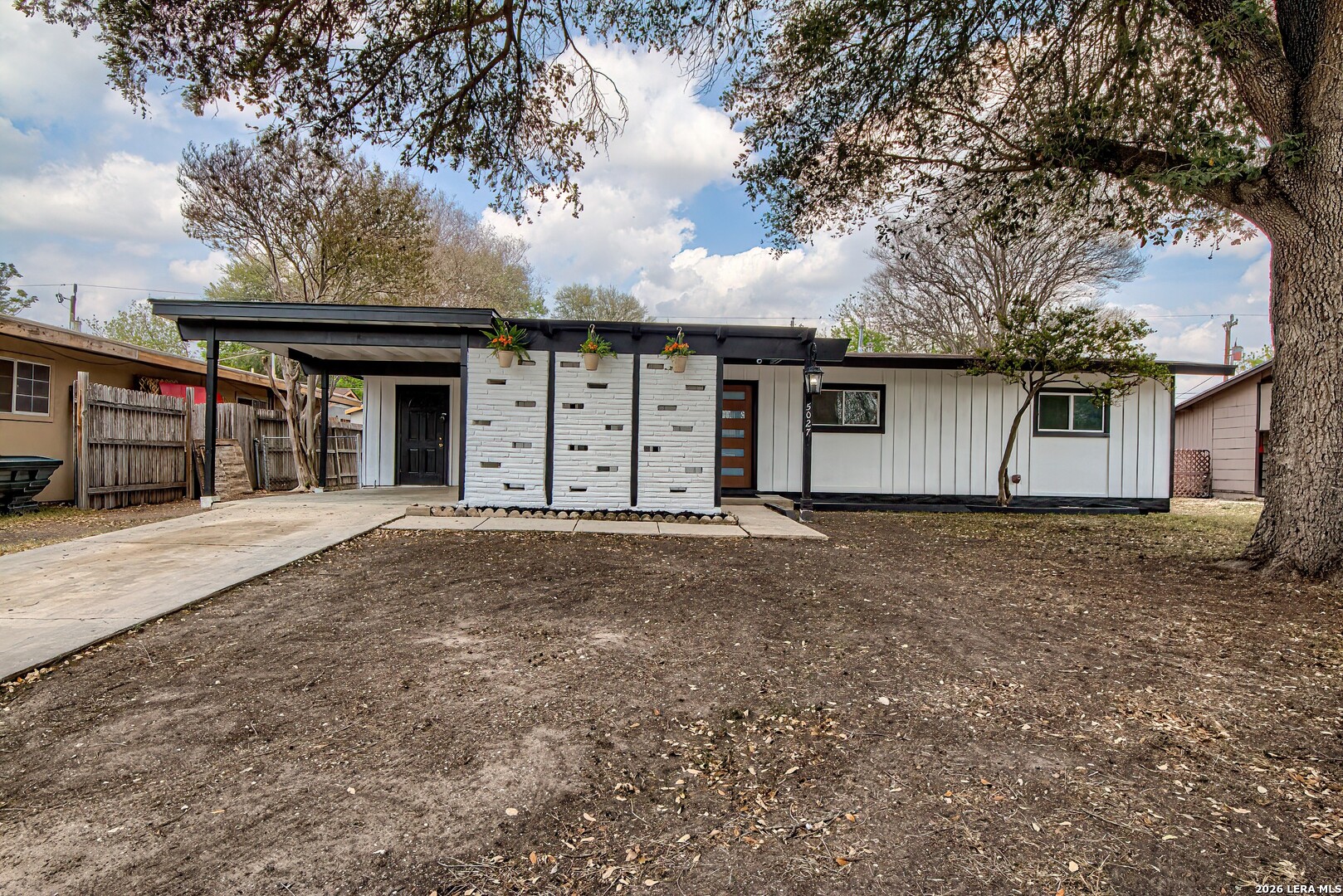 5027 Village Crest San Antonio TX 78218