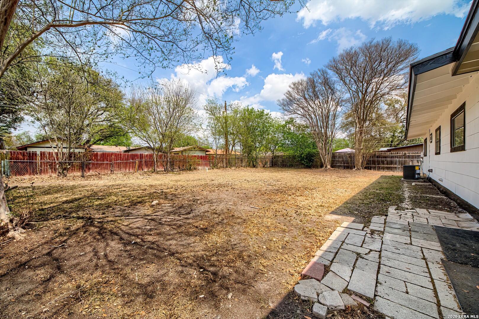 5027 Village Crest San Antonio TX 78218