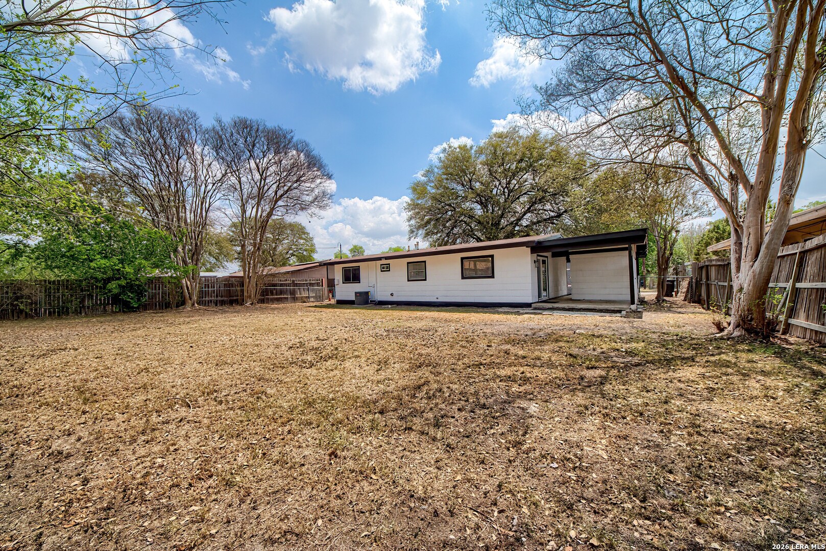 5027 Village Crest San Antonio TX 78218