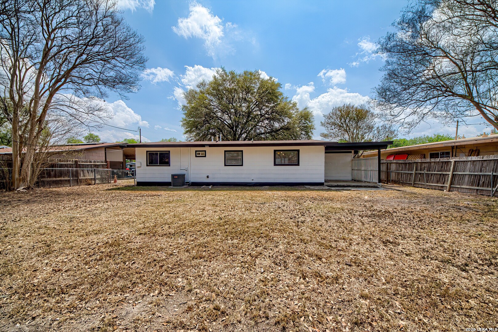 5027 Village Crest San Antonio TX 78218