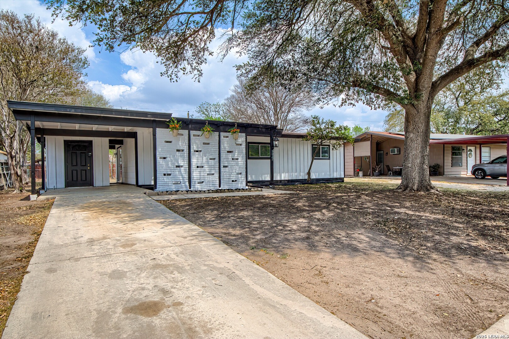 5027 Village Crest San Antonio TX 78218