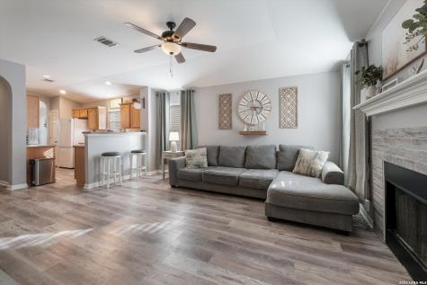 6719 Dragon Creek San Antonio TX 78242