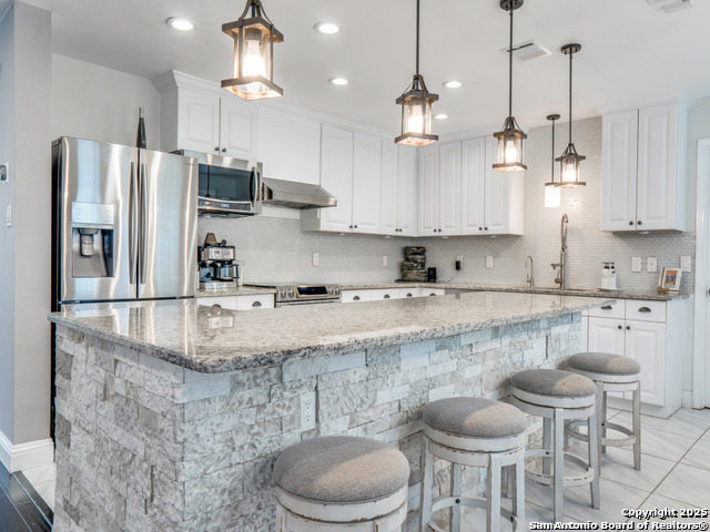 2127 Encanto Ridge San Antonio TX 78230