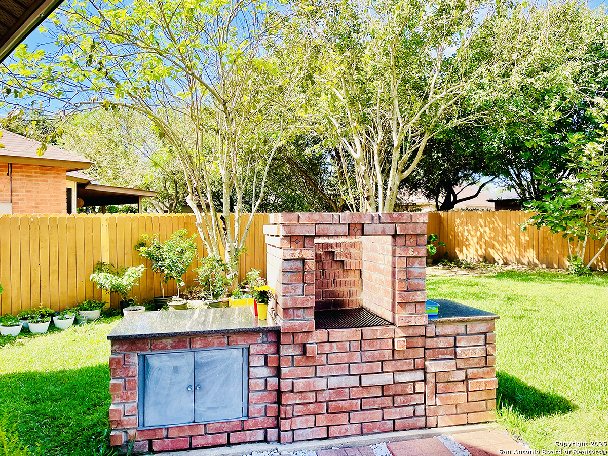 2127 Encanto Ridge San Antonio TX 78230