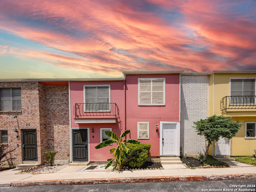 911 Vance Jackson San Antonio TX 78201