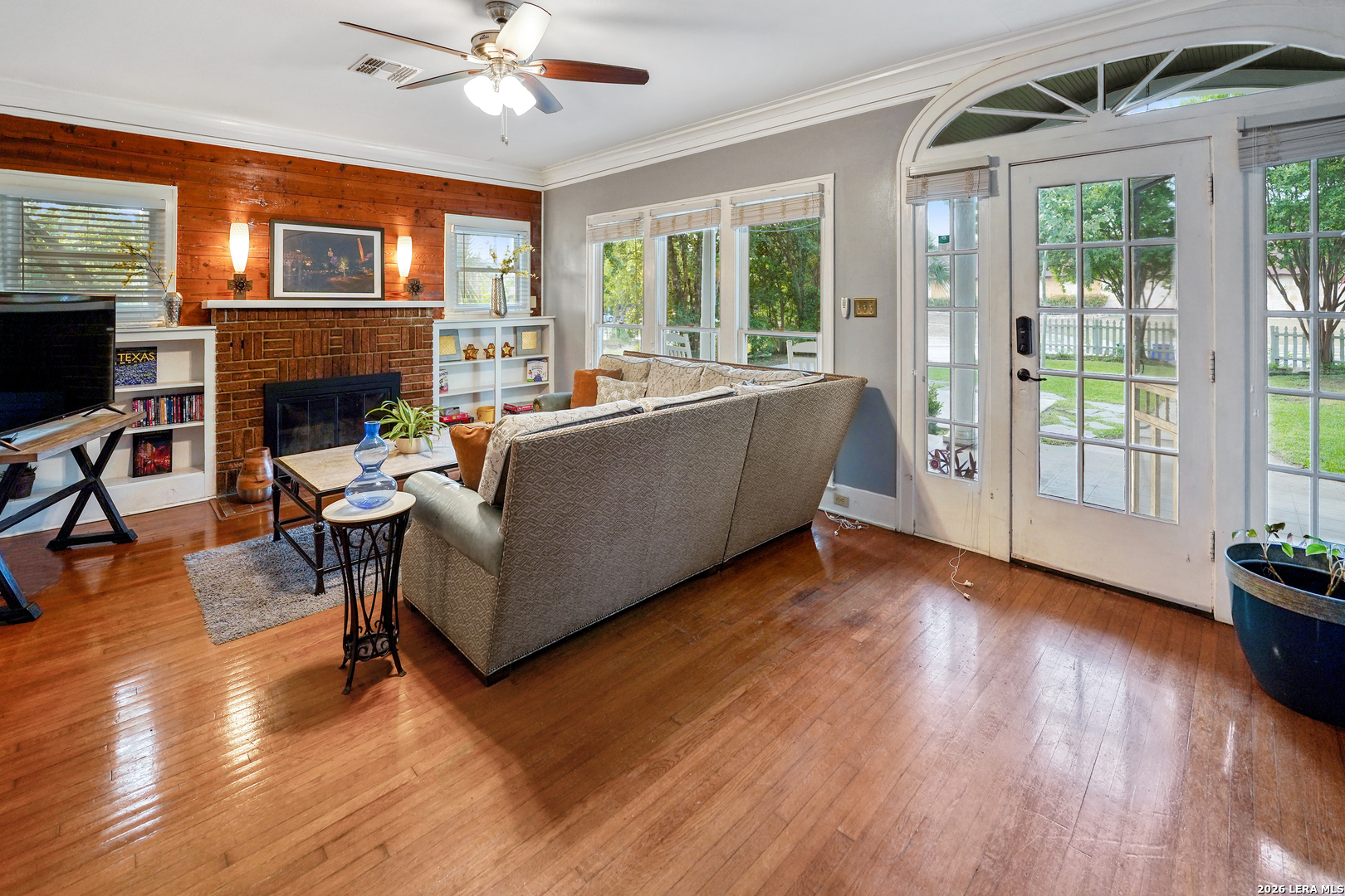 806 E Grayson Street San Antonio TX 78208