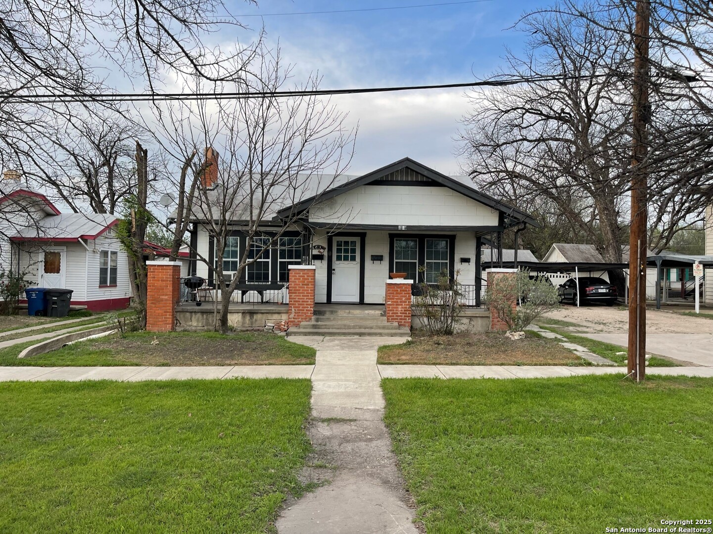 1615 N Interstate 35 San Antonio TX 78208