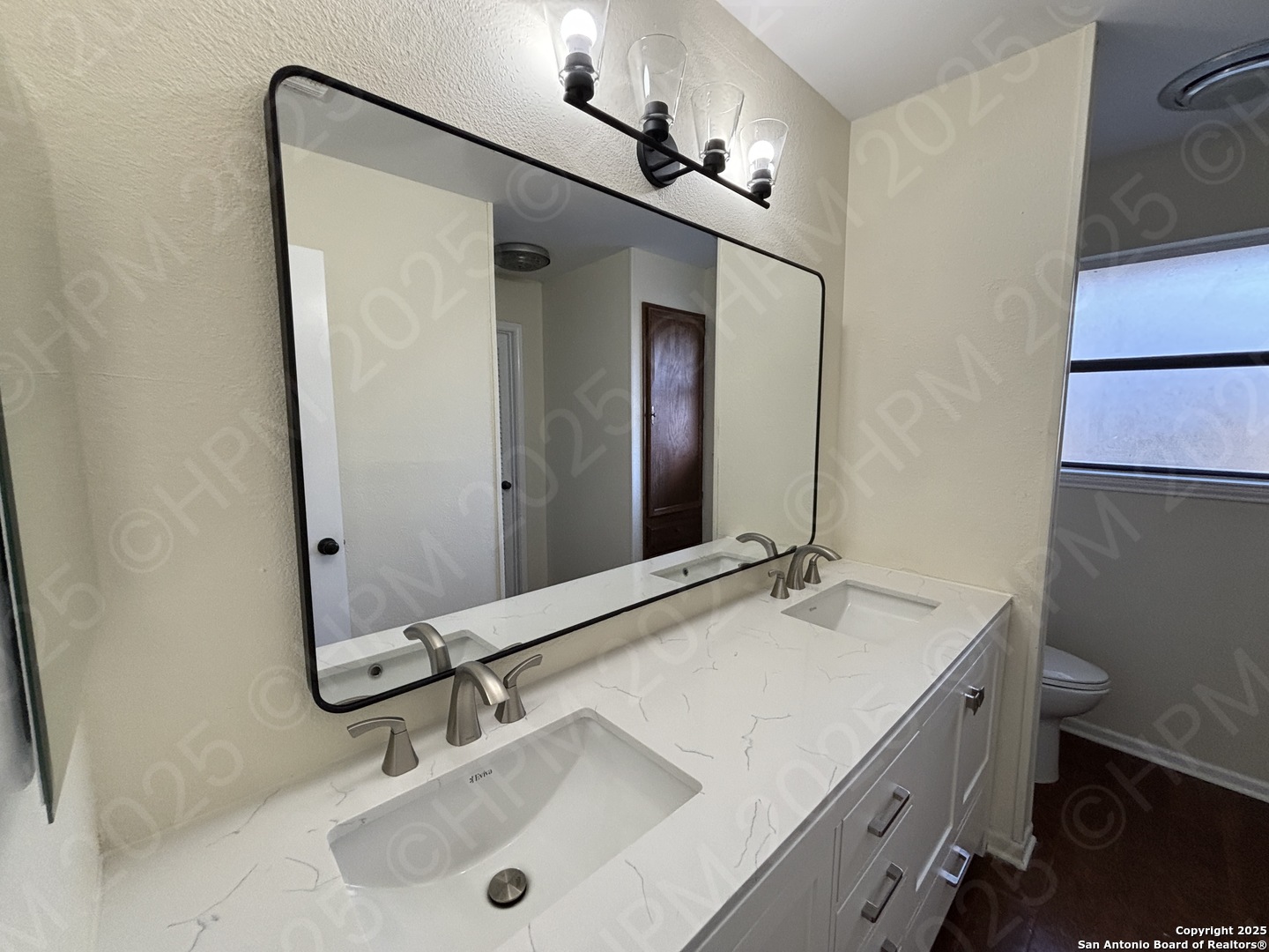 5868 Royal Ridge Drive San Antonio TX 78239