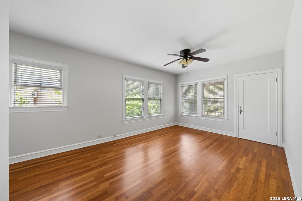109 W Norwood Court San Antonio TX 78212