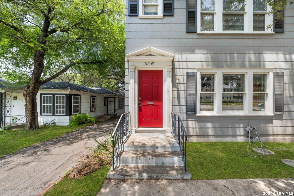 109 W Norwood Court San Antonio TX 78212