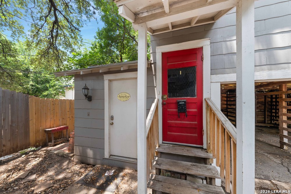 109 W Norwood Court San Antonio TX 78212