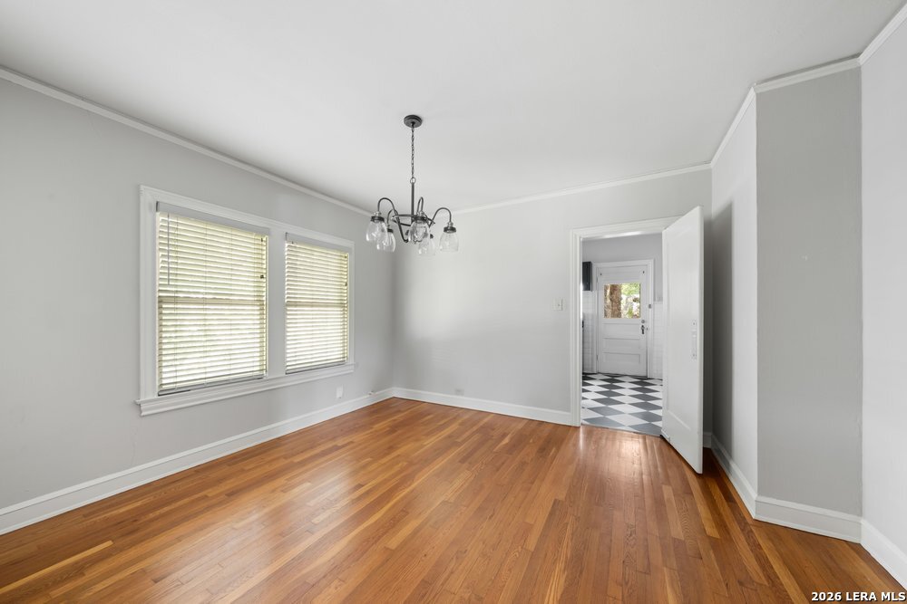 109 W Norwood Court San Antonio TX 78212