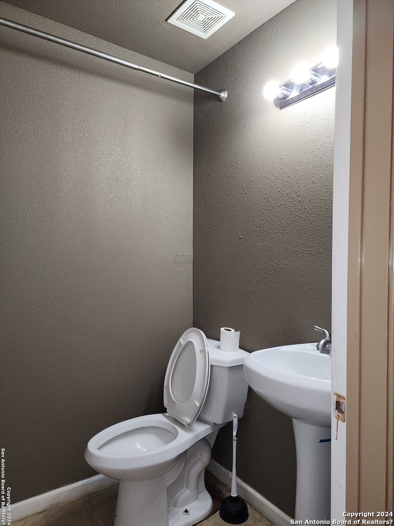 123 Wilmot Street San Antonio TX 78237