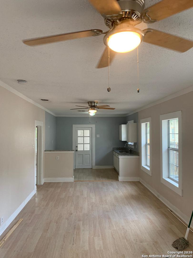 1334 Clower San Antonio TX 78201