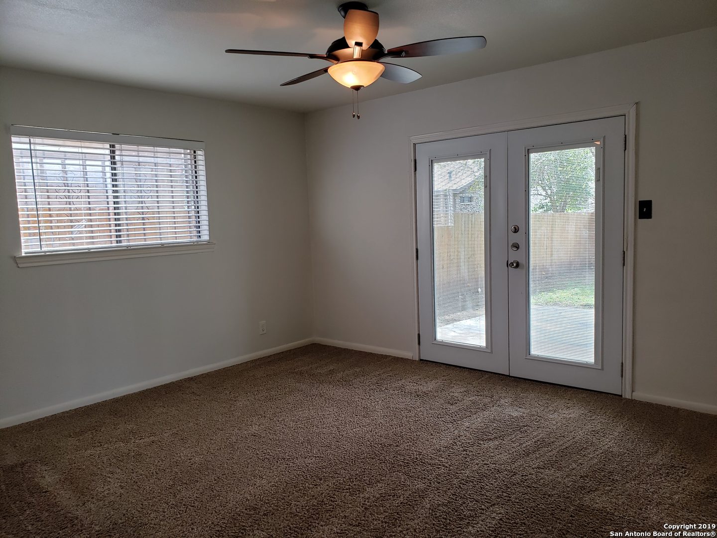 15711 Horse Creek San Antonio TX 78232