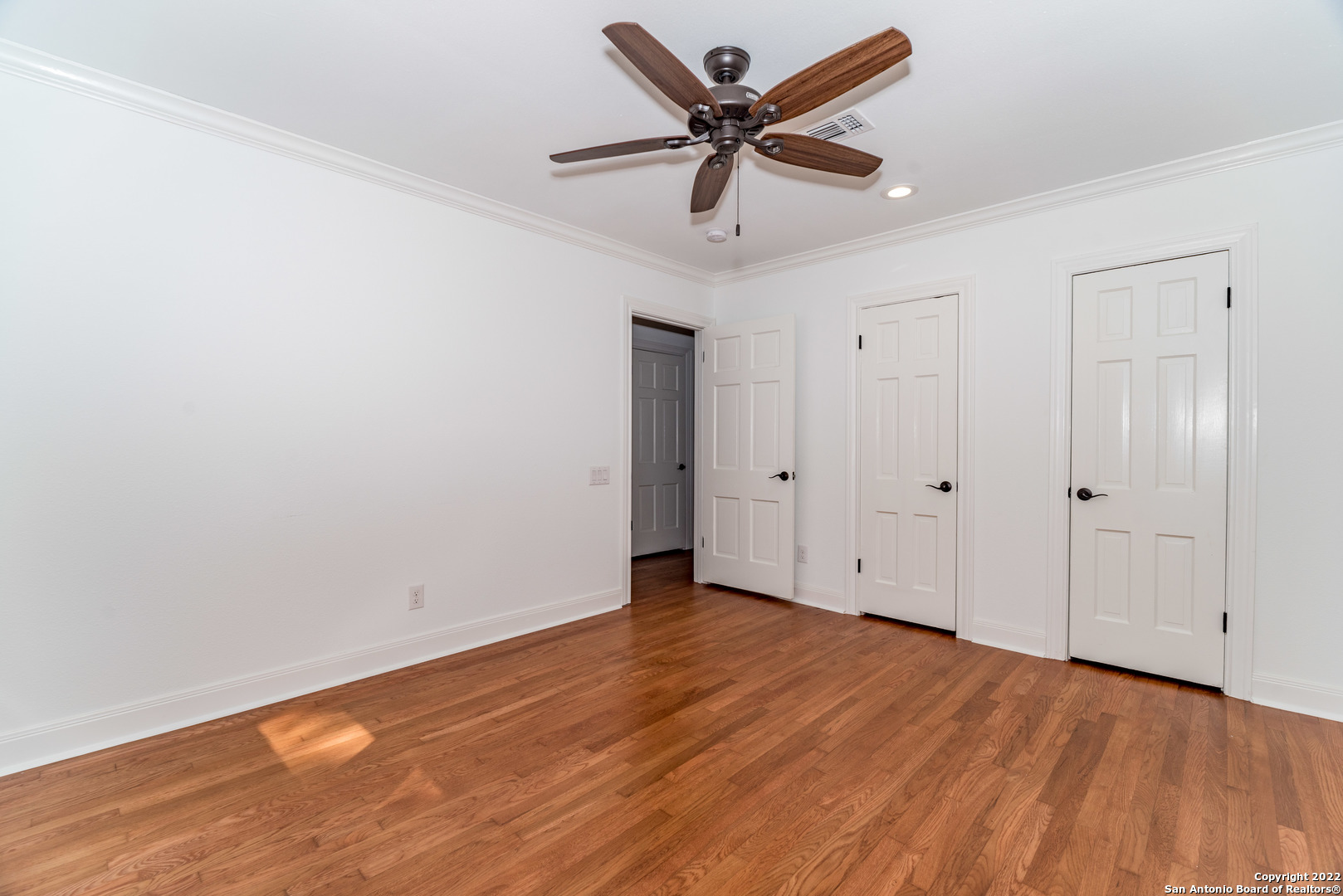 351 Redwood Street Alamo Heights TX 78209